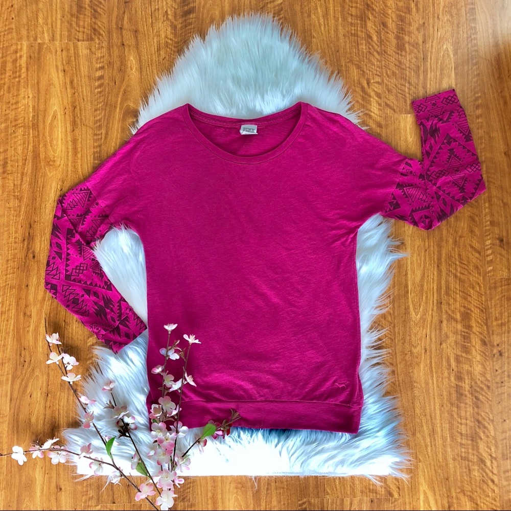 🚫SOLD🚫 PINK VS Long Sleeve Aztec Design